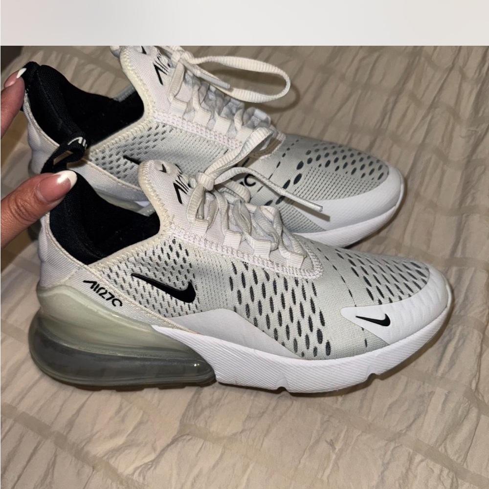 Nike Air Max 270 Light Gray and Black Sneakers